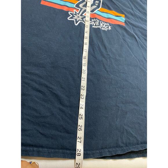 San Antonio Spurs "Silver & Black Give Back" T-Shirt 2017 Playoff Size Medium - Picture 3 of 4